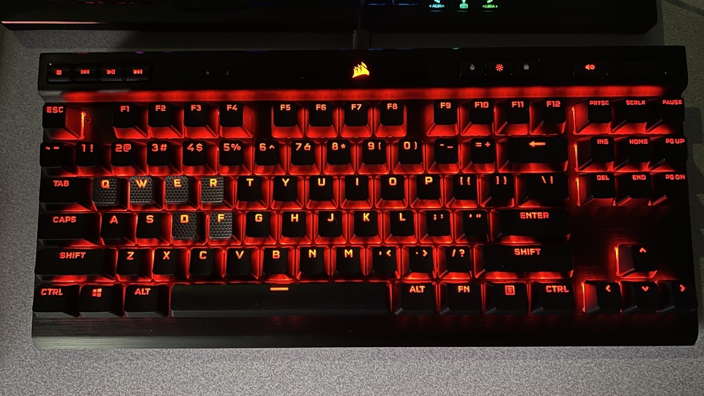 færdig shuttle dechifrere Corsair K70 RGB TKL Champion Series Keyboard Review - Niche Gamer