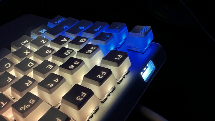 SteelSeries Apex 7 TKL Gaming Keyboard review