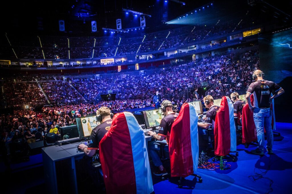 LoL Worlds Betting: Bet on the Largest LoL eSports Event